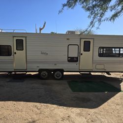 1999 Thor 31ft Trailer 