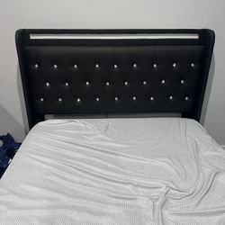 Full Bed With Matress