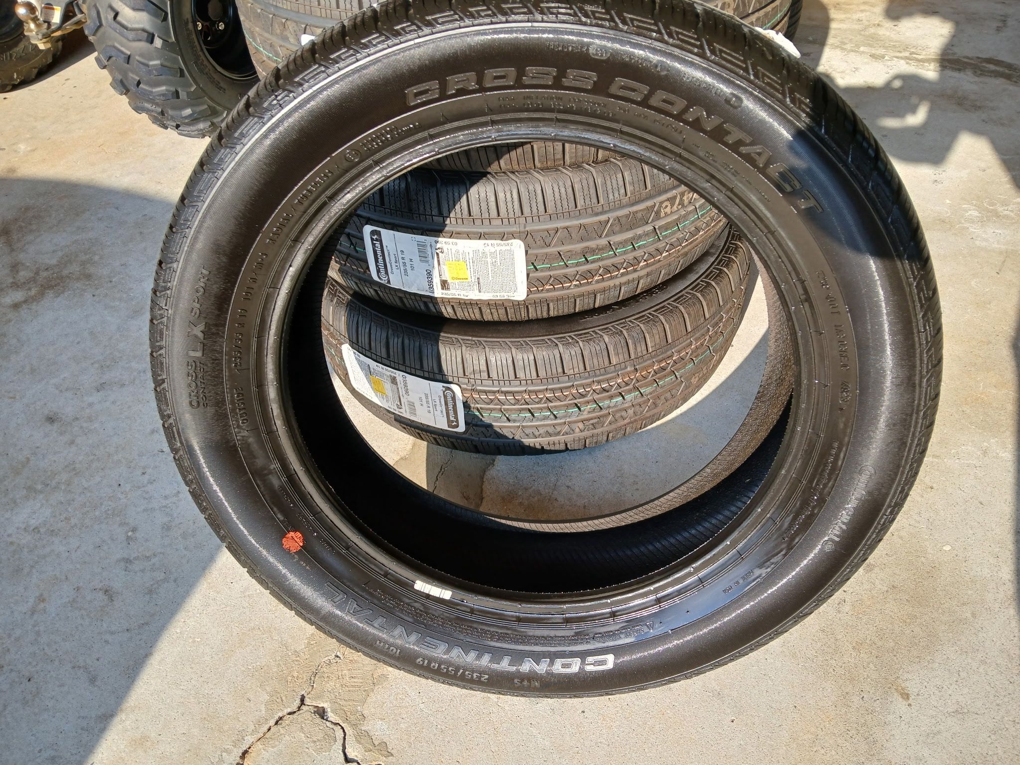 Continental New Tires 235 55 R 19