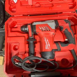 Milwaukee 1-1/8 in. Corded SDS-Plus Rotary Hammer