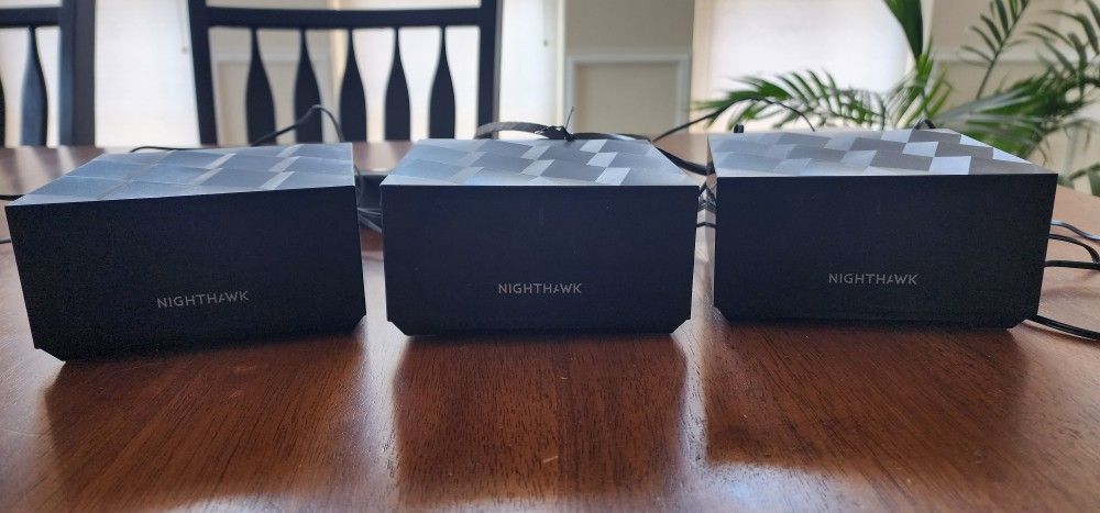 Netgear Nighthawk Mesh WiFi 6 router MR60 (for sale)