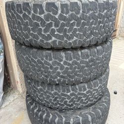 275/65/18 bf Goodrich tires