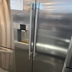 Frigidaire Side By Side Fridge 