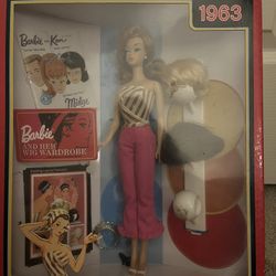 Collector Edition 1963 Barbie And Her Wig Wardrobe 