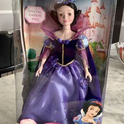 Disney Snow White Porcelain Doll New In Box
