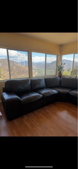 Couch set