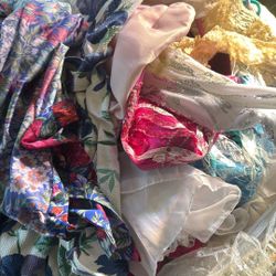 FREE GIRLS DRESSES AND CLOTHES 