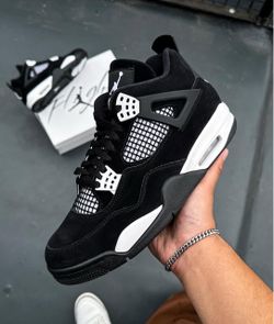 Jordan 4’s White Thunder
