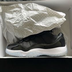 Jordan 11 Retro Low