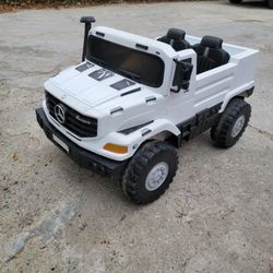 Mercedes Benz Zetros 24V 2 Seater Real Leather Kids Ride On SUV Truck With 3.7mph Max With Charger
