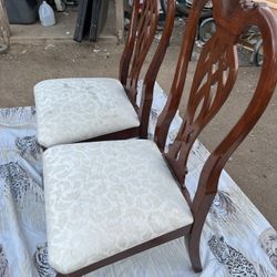 Set Of 2 dining Chairs 