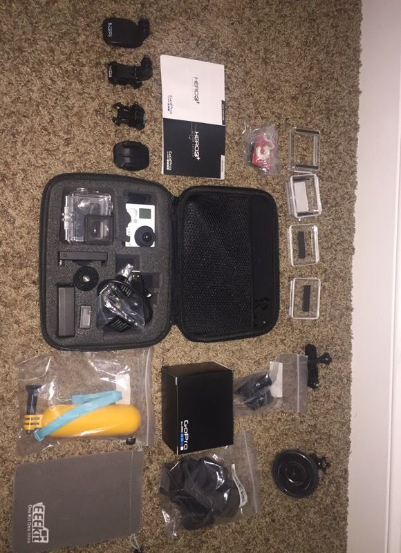Go Pro Brand New! W/ LCD SCREEN!