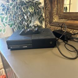 Xbox One With Controller Charger