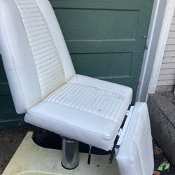  esthetician chair