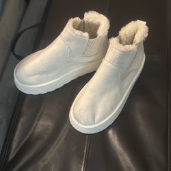 Brand New Winter Shoe Boots Size 7