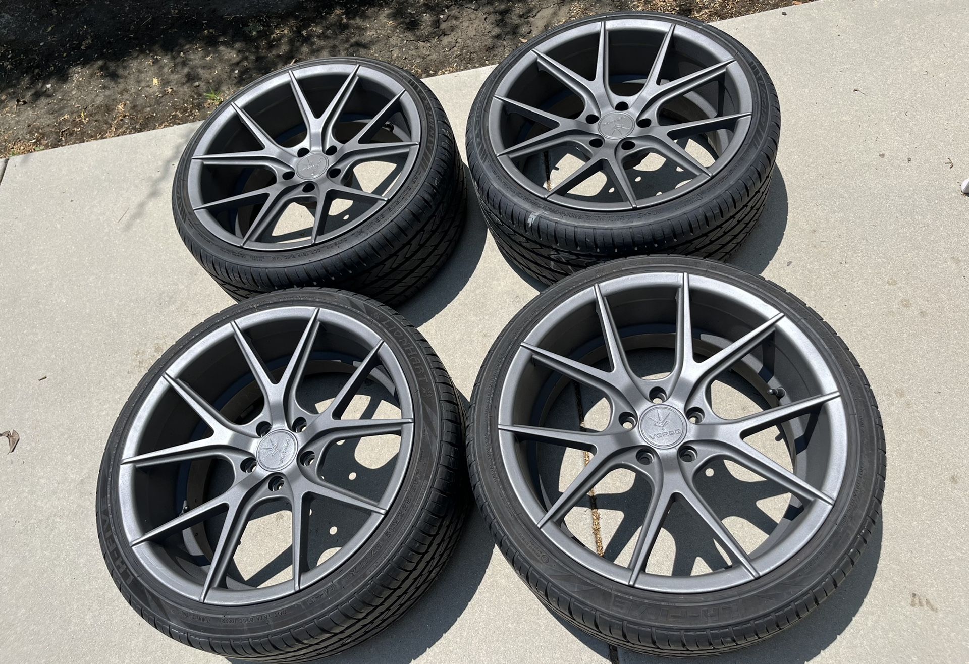 19x9.5 Wheels 5x114.3 Verde Axis V99