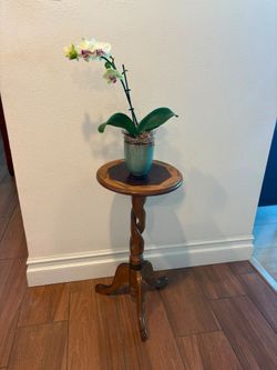 Gorgeous Vintage Barley Twist Accent Table – Rare Octagon Inlay