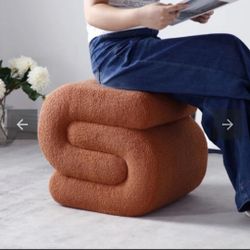 ZNTS Modern Teddy Fabric Ottoman,Upholstered Footstoo, Comfortable Teddy Fabric Vanity Stool,S-Shape
