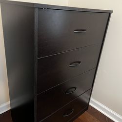 4-Drawer Dresser
