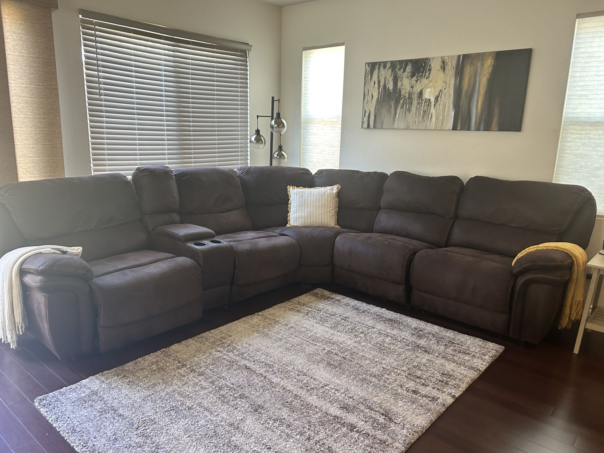 6 Piece Reclining Sectional W/3 Power Recliners