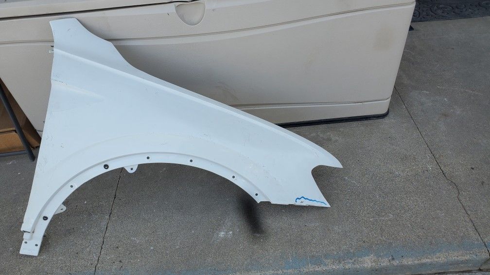 2019 - 2020 TIGUAN RIGHT FENDER PASSENGER SIDE GENUINE USED OEM. X4