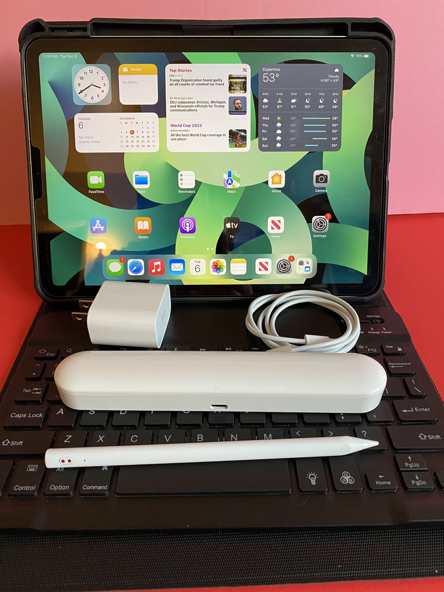 256GB Apple IPad Air 4th Generation (10.9” Liquid Retina/ 2020 Model) Wifi +Cellular (AT&T/T mobile etc) with pen, Keyboard & Accessories