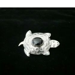 1.7" x 1.2" Rare Solid Sterling Silver & Black Onyx Stamped Turtle Pin Brooch
