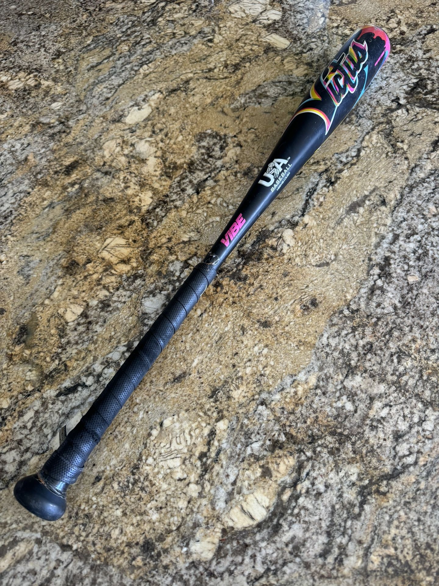 Victus Vibe -10 USA Baseball Bat: VSBVIB10USA