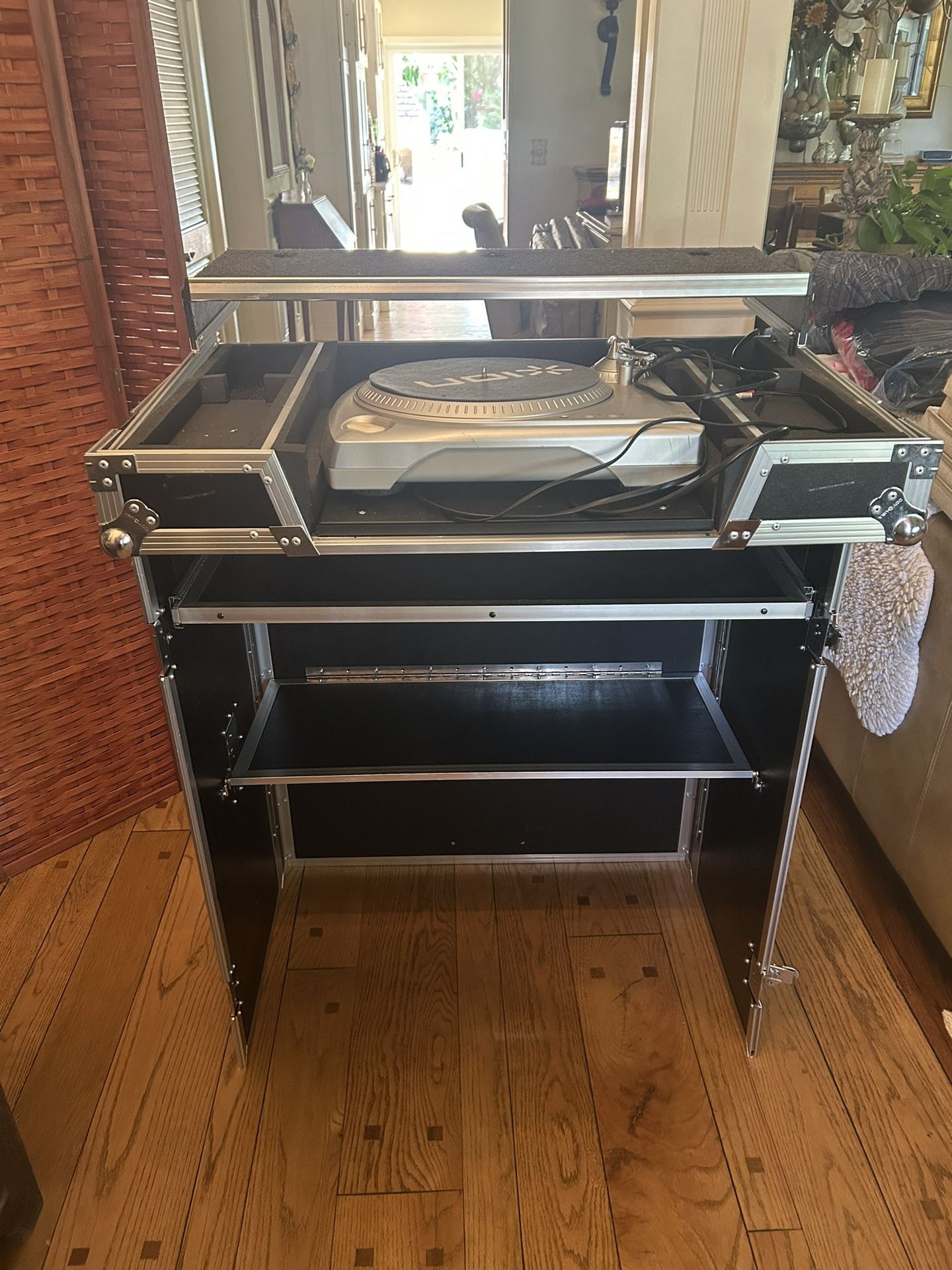 Odyssey Dj Station, Stand And Bottom Part Of Deluxe Coffin