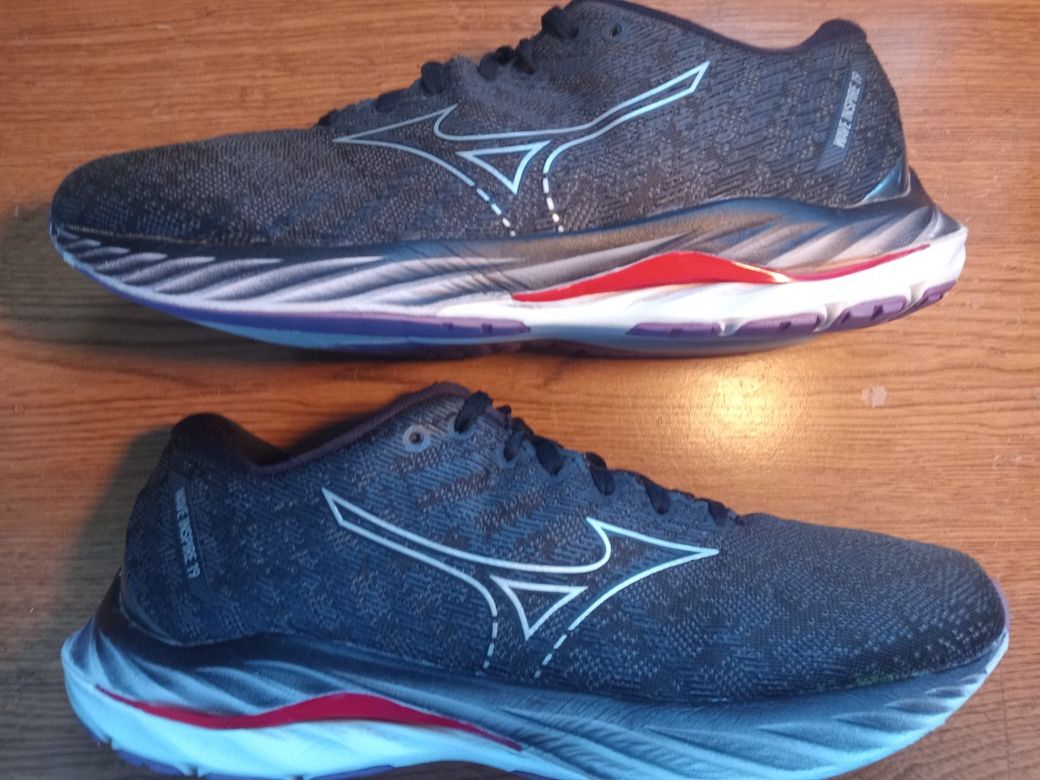 Mizuno Men's Running Shoes Size 9.5