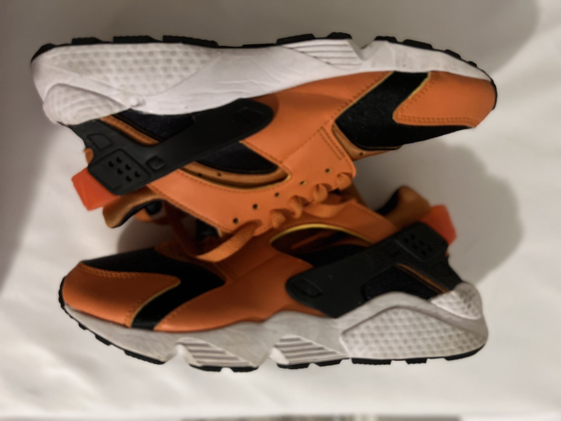 Nike huaraches Orange Size 8