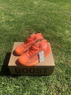 Yeezy QNTM Hi-Res Orange | Size 6.5M