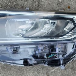 2019 2020 2021 2022 TOYOTA RAV4 LEFT DRIVER HEADLIGHT