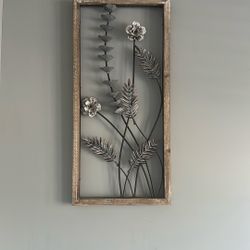Set of 2 Metal Floral Wall Art Pieces – Rustic Framed Botanical Decor