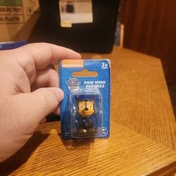 Brand New Nickelodeon Paw Patrol Chase Police Dog Mini Figure 