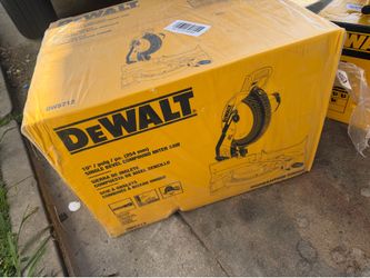 DEWALT 15 Amp Corded 10 in. Compound Single Bevel Miter Saw