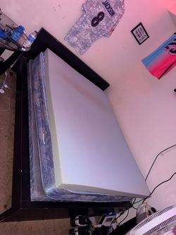 Full Sized Bed Set
