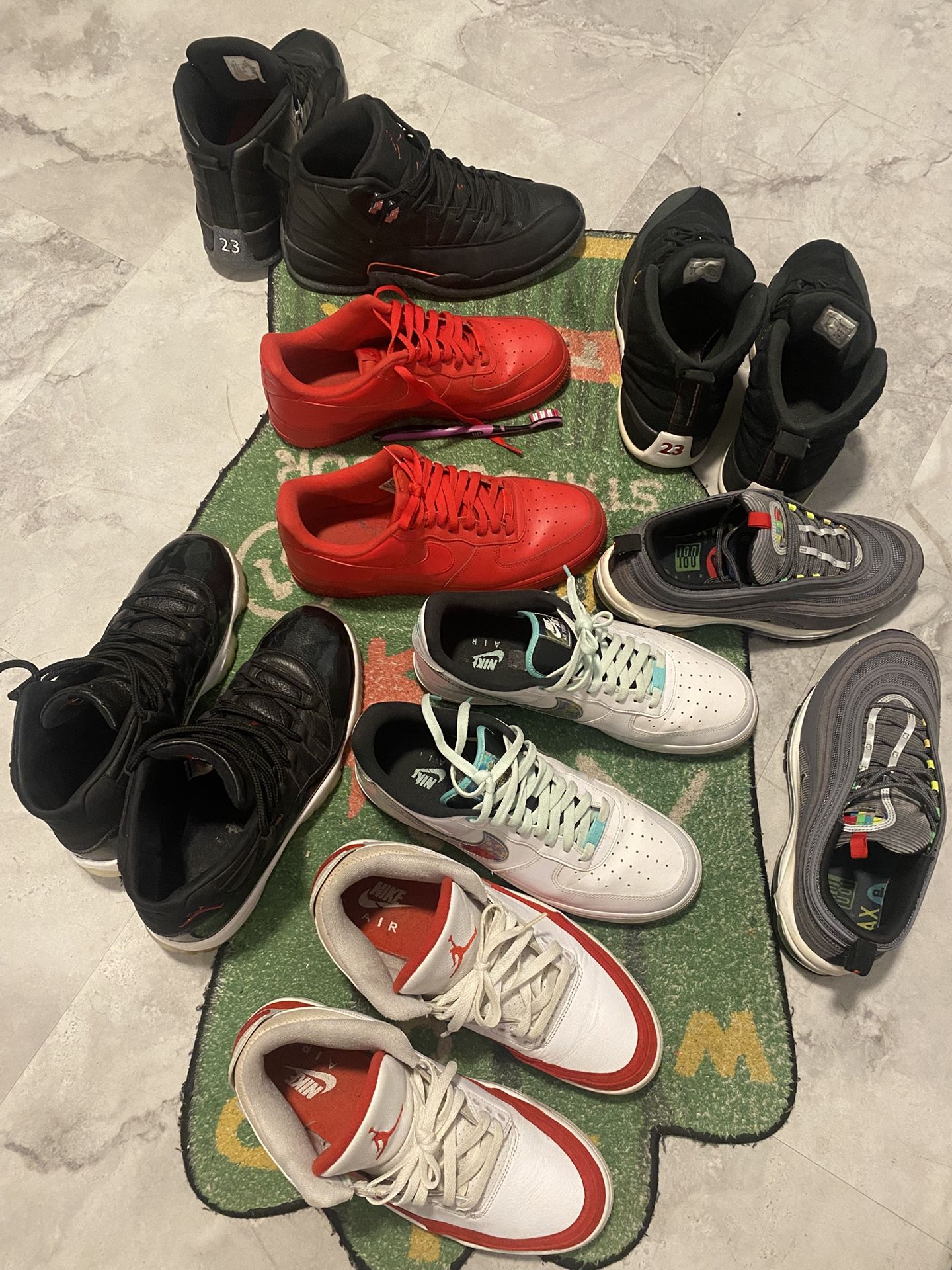 Sneakers