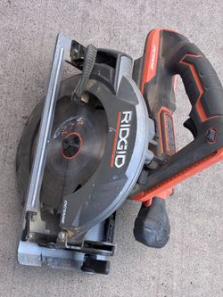 RIDGID cordless left-blade circular saw in good condition