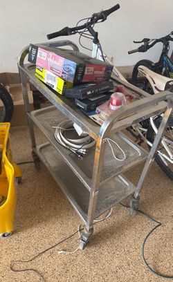 Restaurant Tray Table On Wheels 