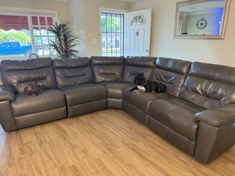 Power recliner sectional couch