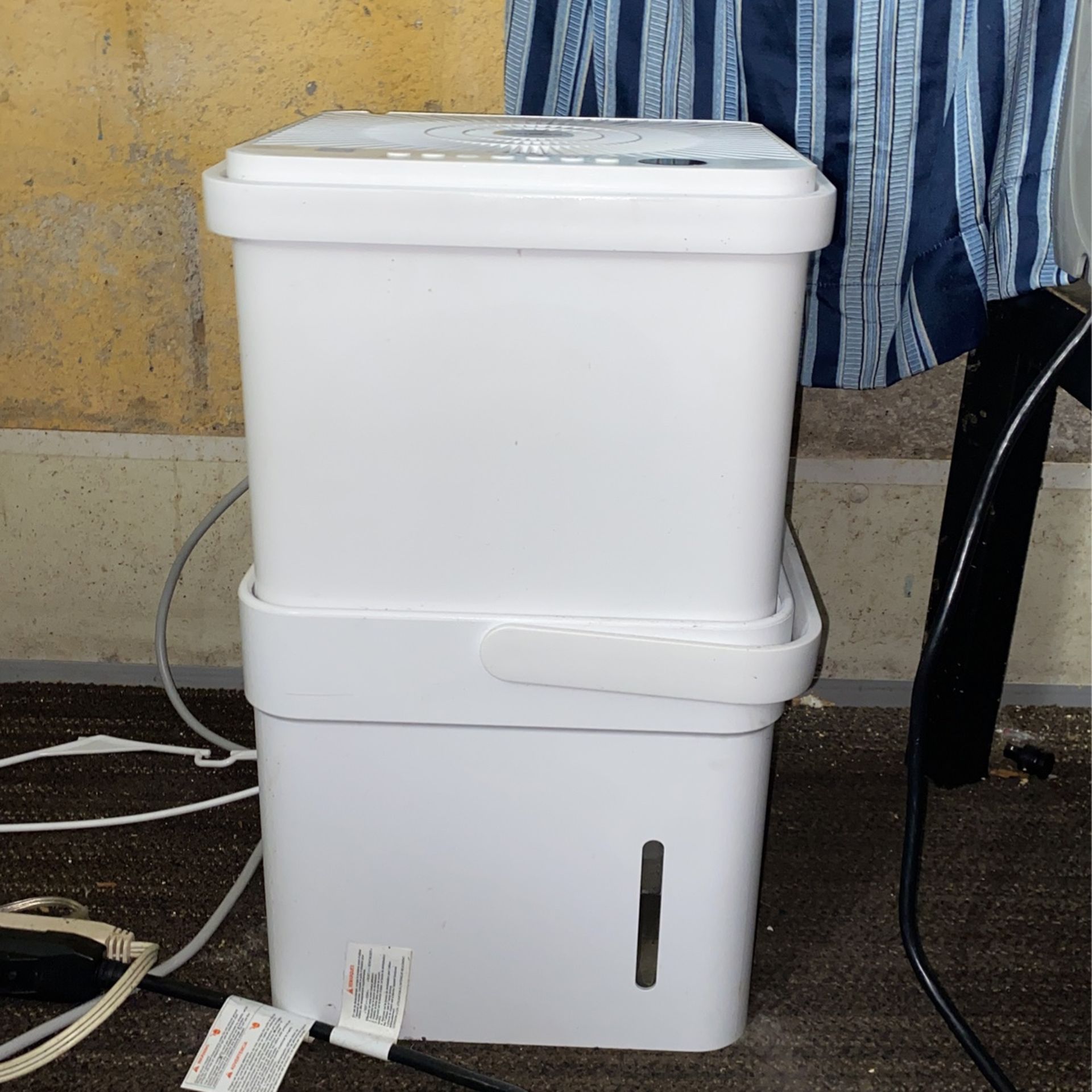 Midea Dehumidifier 20 Pint