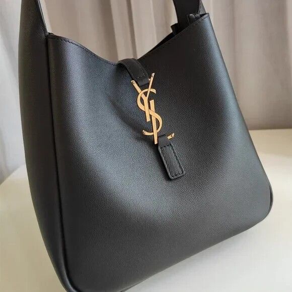 Yves Saint Laurent LE 5 À 7 small bag