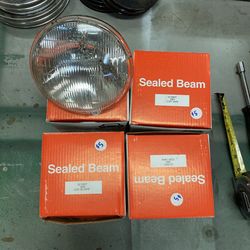 Set Of 4 New Headlights 12volt 90/100 Watt
