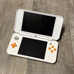 New Nintendo 2ds XL White And Orange