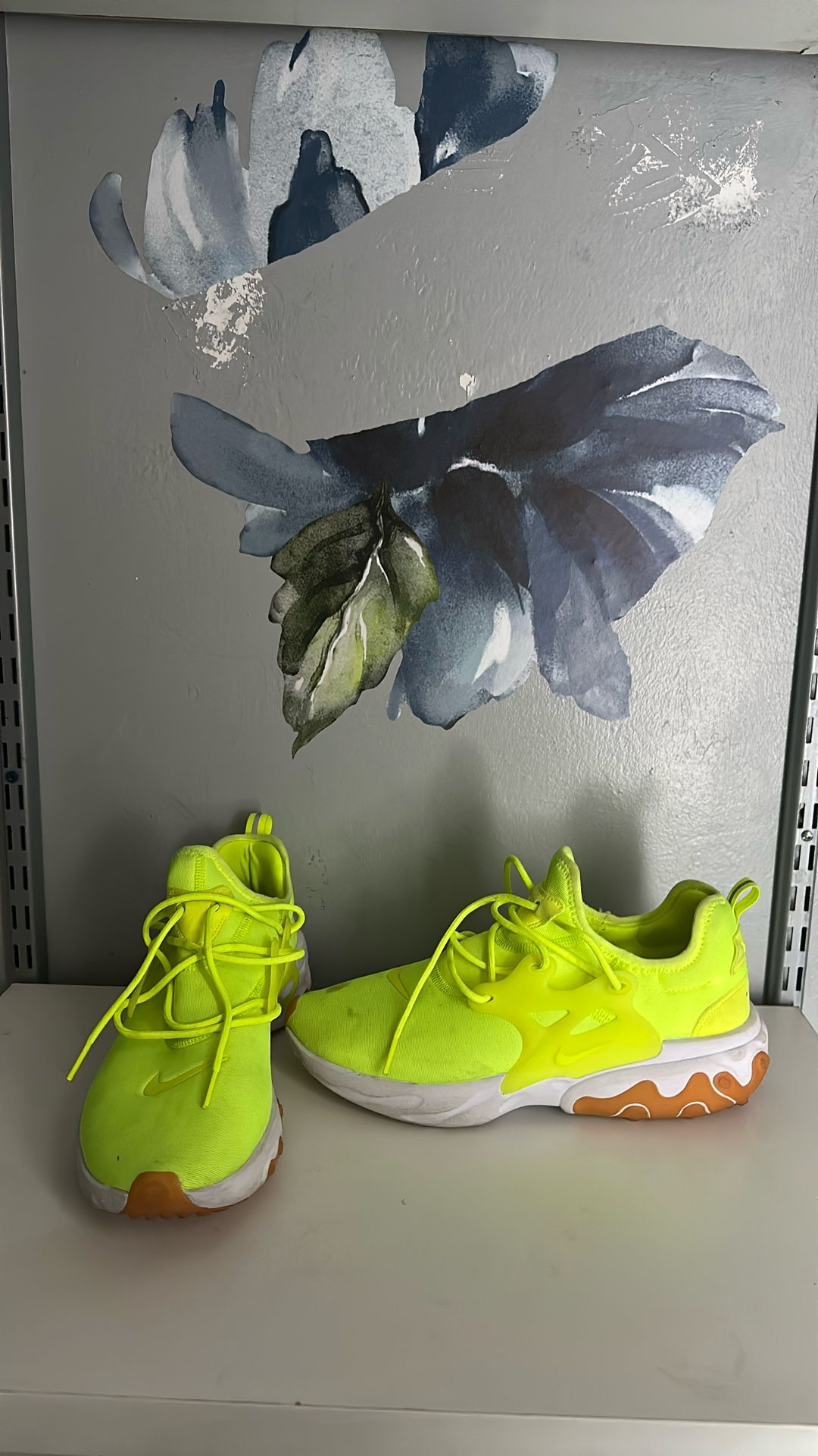 Mens 10.5 Neon Sneakers (Very Comfortable)