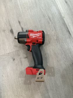 Milwaukee M18 FUEL Gen-2 18V Lithium-Ion Brushless Cordless Mid Torque 1/2 in. Impact Wrench w/Friction Ring (Tool-Only)
