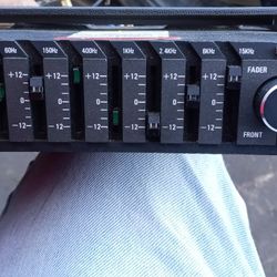 AudioVox AMP-785 Equalizer 