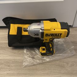 Dewalt Kit 1/2    20 V Max  Impact Wrench  Torque  Condition New 