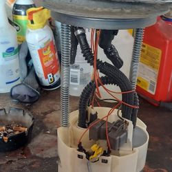 Fuel Pump 2004 Cadillac Escalade $80 OBO 